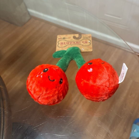 Giftable World 🍒 Cherrys Dog Toy Clinker &  With Squeaker  7" - Picture 5 of 6